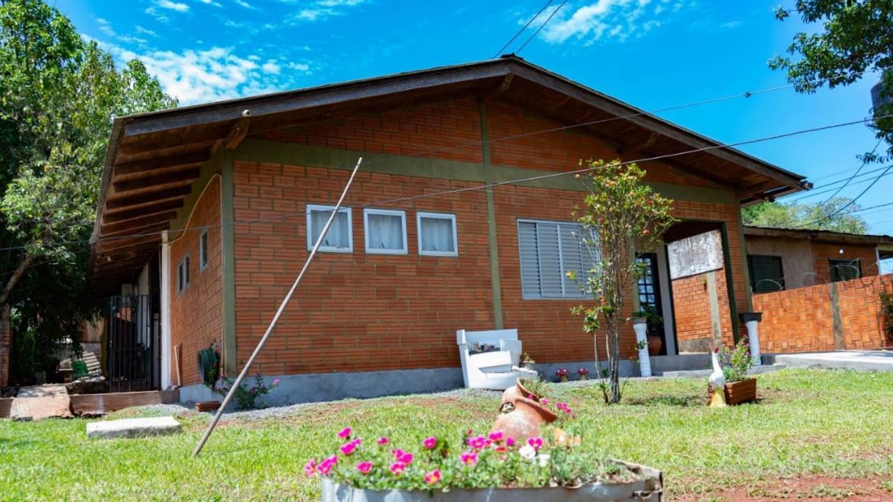 Iguazu Alojamiento "La Casa" Puerto Iguazú Esterno foto